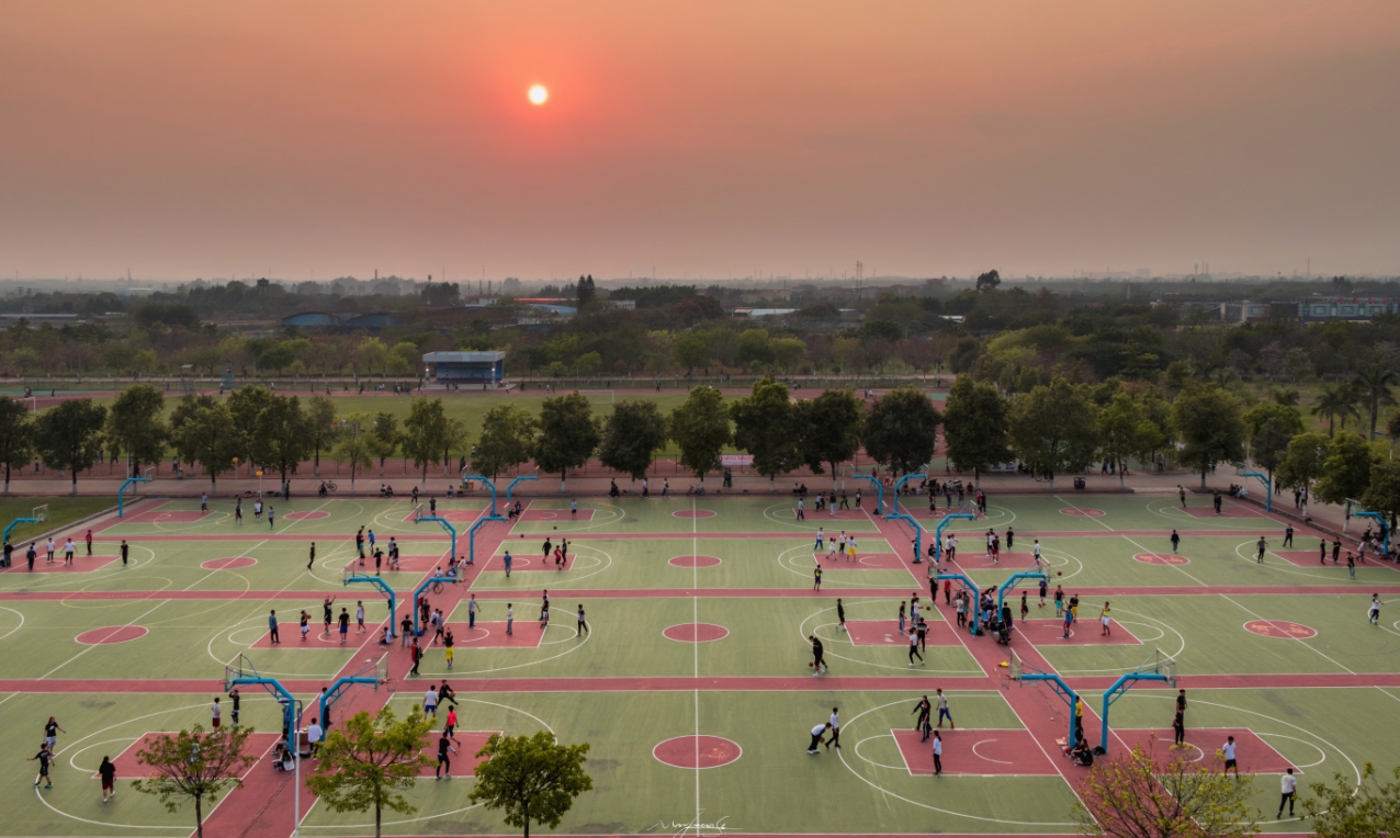 篮球场-欢迎光临广州工商学院