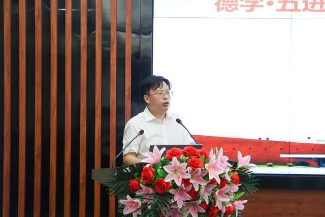 广州工商学院“德学·五进”学风传承基地项目建设研讨会举行