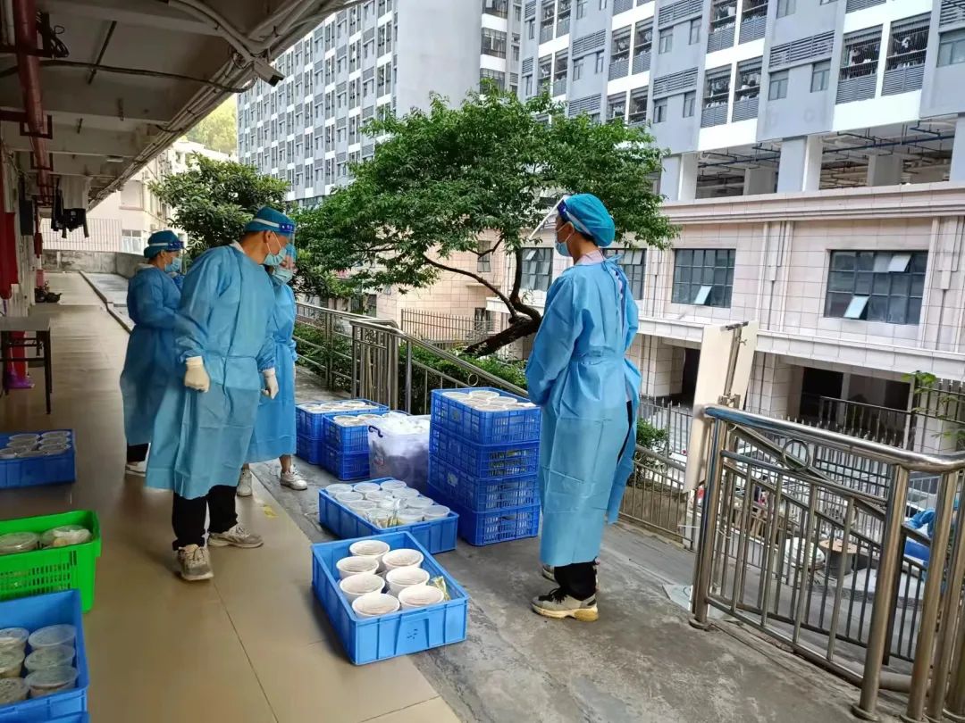 教职工送餐 广州工商学院供图.jpg 教职工送餐 广州工商学院供图.jpg
